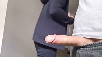 Public Masturbation With Big Tits Girl In Hidden-Camera Footage
