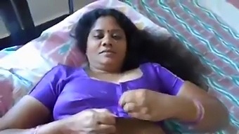 Femeia Matură Indiană Muskan Rani Din Spate