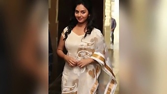 Indian Mature Woman Indulges In Phone Sex With Younger Partner