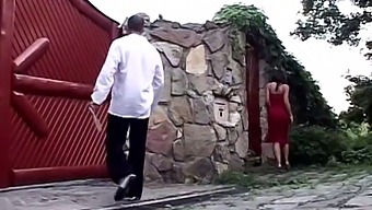Orgie Privată Cu Adolescenți Danezi Într-O Locație Secretă