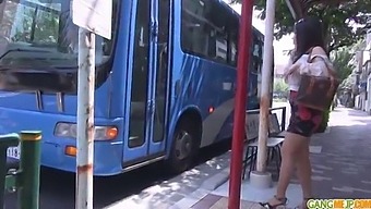 Blowjob Publik Dan Ejakulasi Internal Chinatsu Di Jepang